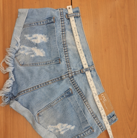 ** THIS ITEM HAS SOLD SOLD SOLD - -- One Teaspoon Bandits EUC - Picture 12 of 17